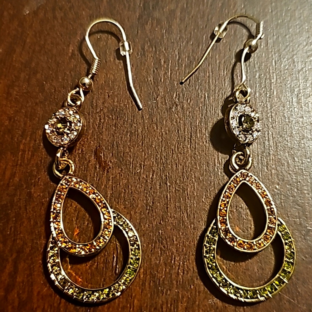 Dangling Designer Rucinni Earrings, Colorful Crystals (Pierce)